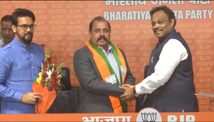 EX-IAF Chief, former YSRCP MP joins BJP in Delhi | EX-IAF Chief, former YSRCP MP joins BJP in Delhi EX-IAF Chief, former YSRCP MP joins BJP in Delhi | EX-IAF Chief, former YSRCP MP joins BJP in Delhi