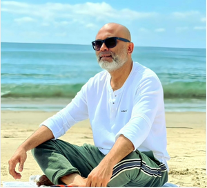 Amitabh Bhattacharya recalls how Amit Trivedi made him use his real name on 'Dev.D' album | Amitabh Bhattacharya recalls how Amit Trivedi made him use his real name on 'Dev.D' album