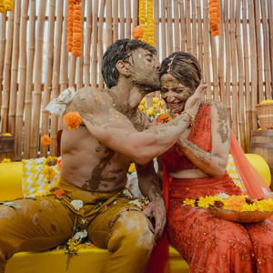 Kriti Kharbanda tears off Pulkit Samrat's kurta in haldi pics from wedding | Kriti Kharbanda tears off Pulkit Samrat's kurta in haldi pics from wedding