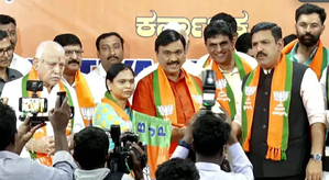Mining baron-turned-politician Janardhan Reddy merges his party with BJP in K’taka | Mining baron-turned-politician Janardhan Reddy merges his party with BJP in K’taka