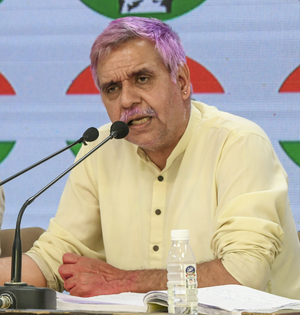Congress leaders back ‘Operation Sindoor’, hail Indian armed forces | Congress leaders back ‘Operation Sindoor’, hail Indian armed forces Congress leaders back ‘Operation Sindoor’, hail Indian armed forces | Congress leaders back ‘Operation Sindoor’, hail Indian armed forces