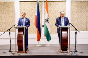 India comes out in support of Manila after Beijing's action in South China Sea | India comes out in support of Manila after Beijing's action in South China Sea India comes out in support of Manila after Beijing's action in South China Sea | India comes out in support of Manila after Beijing's action in South China Sea