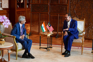 EAM Jaishankar lauds Malaysian PM's 'vision' for stronger bilateral ties | EAM Jaishankar lauds Malaysian PM's 'vision' for stronger bilateral ties