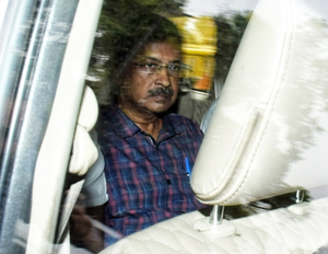 Political conspiracy, claims Kejriwal while being taken to Rouse Avenue Court | Political conspiracy, claims Kejriwal while being taken to Rouse Avenue Court Political conspiracy, claims Kejriwal while being taken to Rouse Avenue Court | Political conspiracy, claims Kejriwal while being taken to Rouse Avenue Court