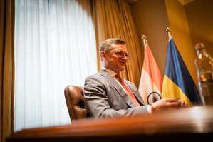 Ukrainian FM arrives in India to build on talks between PM Modi, Volodymyr Zelenskyy | Ukrainian FM arrives in India to build on talks between PM Modi, Volodymyr Zelenskyy