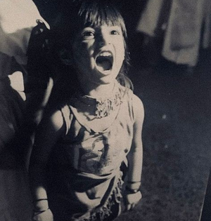 Athiya Shetty shares childhood picture, Netizen ask when baby is arriving | Athiya Shetty shares childhood picture, Netizen ask when baby is arriving
