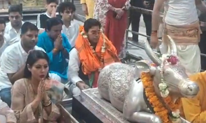 Ashutosh Rana seeks blessings at Mahakaleshwar Temple | Ashutosh Rana seeks blessings at Mahakaleshwar Temple