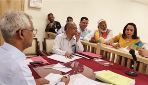 BJP MP Hema Malini files nomination from Mathura, UP CM Yogi Adityanath slams Congress for 'anti-women stand' | BJP MP Hema Malini files nomination from Mathura, UP CM Yogi Adityanath slams Congress for 'anti-women stand' BJP MP Hema Malini files nomination from Mathura, UP CM Yogi Adityanath slams Congress for 'anti-women stand' | BJP MP Hema Malini files nomination from Mathura, UP CM Yogi Adityanath slams Congress for 'anti-women stand'