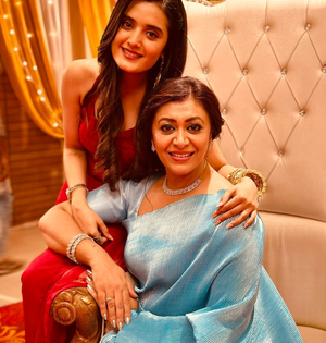 A peek into 'Aangan Aapno Kaa' saas-bahu duo Kashish and Ayushi's offscreen camaraderie | A peek into 'Aangan Aapno Kaa' saas-bahu duo Kashish and Ayushi's offscreen camaraderie A peek into 'Aangan Aapno Kaa' saas-bahu duo Kashish and Ayushi's offscreen camaraderie | A peek into 'Aangan Aapno Kaa' saas-bahu duo Kashish and Ayushi's offscreen camaraderie