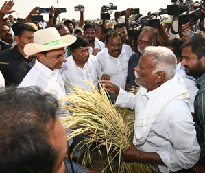 KCR warns of protest over withering crops | KCR warns of protest over withering crops