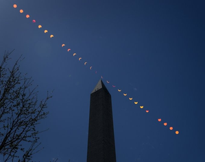 Toronto, other Canadian cities go dark as millions watch total solar eclipse | Toronto, other Canadian cities go dark as millions watch total solar eclipse