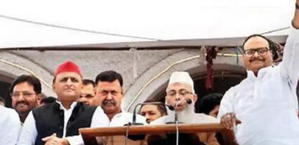 Eid brings warring politicians together at Eidgah | Eid brings warring politicians together at Eidgah