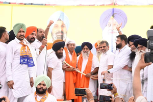 Prevent national parties from making inroads in Punjab: Sukhbir Badal | Prevent national parties from making inroads in Punjab: Sukhbir Badal Prevent national parties from making inroads in Punjab: Sukhbir Badal | Prevent national parties from making inroads in Punjab: Sukhbir Badal