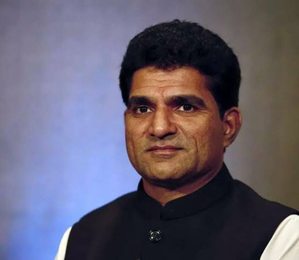 AAP Gujarat chief Isudan Gadhvi champions Chaitar Vasava amid entry ban controversy in Dediapada | AAP Gujarat chief Isudan Gadhvi champions Chaitar Vasava amid entry ban controversy in Dediapada AAP Gujarat chief Isudan Gadhvi champions Chaitar Vasava amid entry ban controversy in Dediapada | AAP Gujarat chief Isudan Gadhvi champions Chaitar Vasava amid entry ban controversy in Dediapada