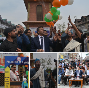 'Nukkad Natak' held at Srinagar's Lal Chowk to promote voter participation | 'Nukkad Natak' held at Srinagar's Lal Chowk to promote voter participation 'Nukkad Natak' held at Srinagar's Lal Chowk to promote voter participation | 'Nukkad Natak' held at Srinagar's Lal Chowk to promote voter participation