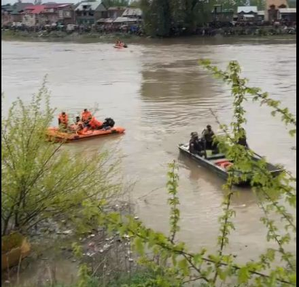 J&K: 6 students drown, 5 rescued, 3 missing in Jhelum River as boat capsizes | J&K: 6 students drown, 5 rescued, 3 missing in Jhelum River as boat capsizes