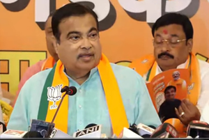 Union Minister Gadkari promises speedy transformation of Nagpur | Union Minister Gadkari promises speedy transformation of Nagpur