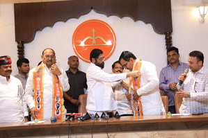 Two BSP MLAs from Rajasthan join Shiv Sena in Mumbai | Two BSP MLAs from Rajasthan join Shiv Sena in Mumbai
