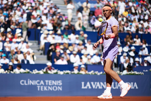 Rafael Nadal makes winning return in Barcelona | Rafael Nadal makes winning return in Barcelona