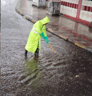 Heavy rains lash Hyderabad, bring respite from heat | Heavy rains lash Hyderabad, bring respite from heat