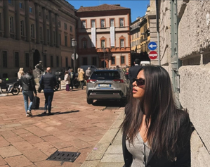 In Pics: Suhana Khan Soaks in the Colours of Milan As She Shares Enjoys Holiday Abroad | In Pics: Suhana Khan Soaks in the Colours of Milan As She Shares Enjoys Holiday Abroad