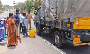 Kerala bird flu: TN govt steps up vigil in border areas | Kerala bird flu: TN govt steps up vigil in border areas