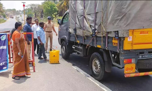 Kerala bird flu: TN govt steps up vigil in border areas | Kerala bird flu: TN govt steps up vigil in border areas Kerala bird flu: TN govt steps up vigil in border areas | Kerala bird flu: TN govt steps up vigil in border areas