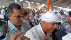 Clashes between two groups at INDIA bloc rally in Ranchi; several injured | Clashes between two groups at INDIA bloc rally in Ranchi; several injured