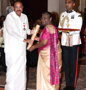 Ex-Vice Prez Venkaiah Naidu, former UP Guv Ram Naik, actor Mithun Chakraborty receive Padma awards | Ex-Vice Prez Venkaiah Naidu, former UP Guv Ram Naik, actor Mithun Chakraborty receive Padma awards Ex-Vice Prez Venkaiah Naidu, former UP Guv Ram Naik, actor Mithun Chakraborty receive Padma awards | Ex-Vice Prez Venkaiah Naidu, former UP Guv Ram Naik, actor Mithun Chakraborty receive Padma awards