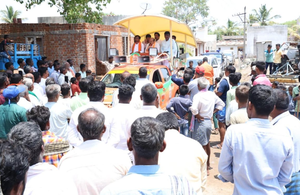 Countdown starts for polling for 14 LS seats in K'taka, public campaigning to end today | Countdown starts for polling for 14 LS seats in K'taka, public campaigning to end today