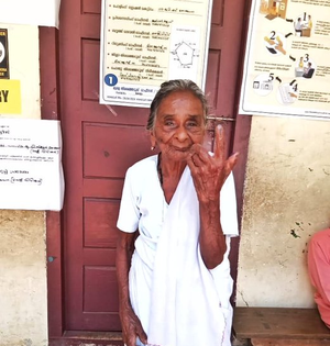 'Festival of democracy' ends in Kerala with 67 per cent turnout, voters still in queues | 'Festival of democracy' ends in Kerala with 67 per cent turnout, voters still in queues