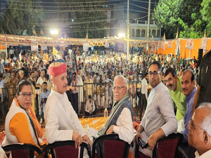 Ex-Haryana CM Khattar addresses Vijay Sankalp rally in Gurugram | Ex-Haryana CM Khattar addresses Vijay Sankalp rally in Gurugram
