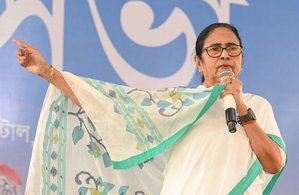 Mamata Banerjee continues to fire salvos at Calcutta HC against ruling in school jobs case | Mamata Banerjee continues to fire salvos at Calcutta HC against ruling in school jobs case