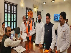LS polls: Shiv Sena nominee Rahul Shewale files nomination from Mumbai South Central seat | LS polls: Shiv Sena nominee Rahul Shewale files nomination from Mumbai South Central seat