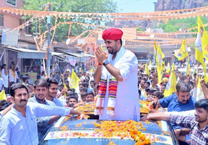 Lok sabha Election 2024: Case filed against independent candidate in Rajasthan's Barmer | Lok sabha Election 2024: Case filed against independent candidate in Rajasthan's Barmer