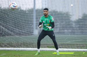 ISL: Chennaiyin FC extend contract of goalkeeper Samik Mitra until 2027 | ISL: Chennaiyin FC extend contract of goalkeeper Samik Mitra until 2027