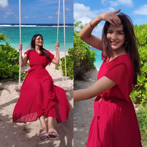 Jasmine Bhasin enjoys a swing in secret beach in Mauritius, calls it 'paradise' | Jasmine Bhasin enjoys a swing in secret beach in Mauritius, calls it 'paradise'