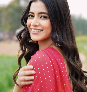 'Udaariyaan' fame Alisha Parveen says working on TV gives actor opportunity to evolve | 'Udaariyaan' fame Alisha Parveen says working on TV gives actor opportunity to evolve 'Udaariyaan' fame Alisha Parveen says working on TV gives actor opportunity to evolve | 'Udaariyaan' fame Alisha Parveen says working on TV gives actor opportunity to evolve