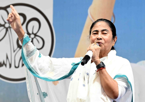Mamata Banerjee questions PM’s 'silence' on molestation complaint against Bengal Governor | Mamata Banerjee questions PM’s 'silence' on molestation complaint against Bengal Governor