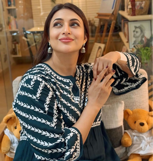 Divyanka enjoys 'alone time': 'If you're in my inner circle, you're sweeter than my solitude' | Divyanka enjoys 'alone time': 'If you're in my inner circle, you're sweeter than my solitude' Divyanka enjoys 'alone time': 'If you're in my inner circle, you're sweeter than my solitude' | Divyanka enjoys 'alone time': 'If you're in my inner circle, you're sweeter than my solitude'