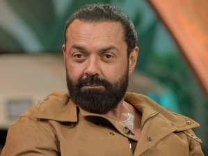 Bobby Deol opens up on papa Dharmendra: Nobody is as romantic | Bobby Deol opens up on papa Dharmendra: Nobody is as romantic