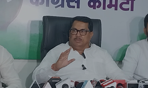 BJP files complaint with EC against Maharashtra LoP's remarks on ex-ATS chief Karkare's death | BJP files complaint with EC against Maharashtra LoP's remarks on ex-ATS chief Karkare's death