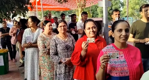 EVM glitches delay voting in Gujarat BJP Chief's seat Navsari | EVM glitches delay voting in Gujarat BJP Chief's seat Navsari EVM glitches delay voting in Gujarat BJP Chief's seat Navsari | EVM glitches delay voting in Gujarat BJP Chief's seat Navsari