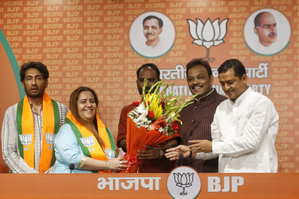 Former Cong leader Radhika Khera and actor Shekhar Suman join BJP | Former Cong leader Radhika Khera and actor Shekhar Suman join BJP