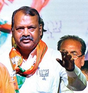 Sitting MP rejoins BJP after Shiv Sena gives up Palghar LS seat | Sitting MP rejoins BJP after Shiv Sena gives up Palghar LS seat