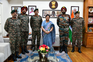 Top Army Eastern Command officials discuss Manipur security situation with Governor | Top Army Eastern Command officials discuss Manipur security situation with Governor