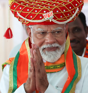 Modi wave going strong in south and central India: BJP youth leader | Modi wave going strong in south and central India: BJP youth leader Modi wave going strong in south and central India: BJP youth leader | Modi wave going strong in south and central India: BJP youth leader