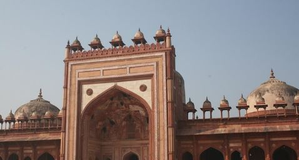 Agra lawyer claims temple below Fatehpur Sikri dargah, files case | Agra lawyer claims temple below Fatehpur Sikri dargah, files case