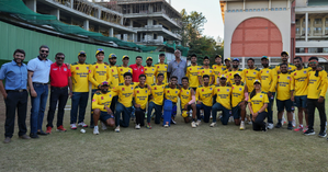 Aggression without control can be detrimental': Courtney Walsh's pep talk to Kolhapur Tuskers' team | Aggression without control can be detrimental': Courtney Walsh's pep talk to Kolhapur Tuskers' team Aggression without control can be detrimental': Courtney Walsh's pep talk to Kolhapur Tuskers' team | Aggression without control can be detrimental': Courtney Walsh's pep talk to Kolhapur Tuskers' team