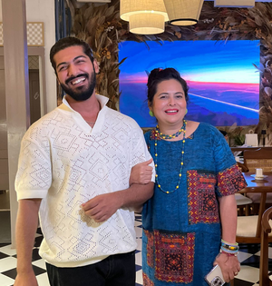 Sheezan Khan recalls his mother's handwritten note when he was in jail | Sheezan Khan recalls his mother's handwritten note when he was in jail Sheezan Khan recalls his mother's handwritten note when he was in jail | Sheezan Khan recalls his mother's handwritten note when he was in jail